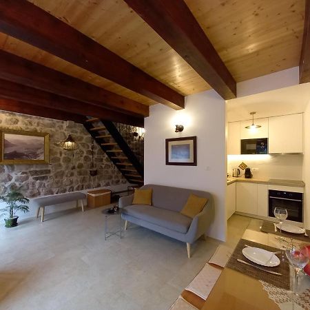 Romantic Stone House By The Sea **** Kotor Exterior photo