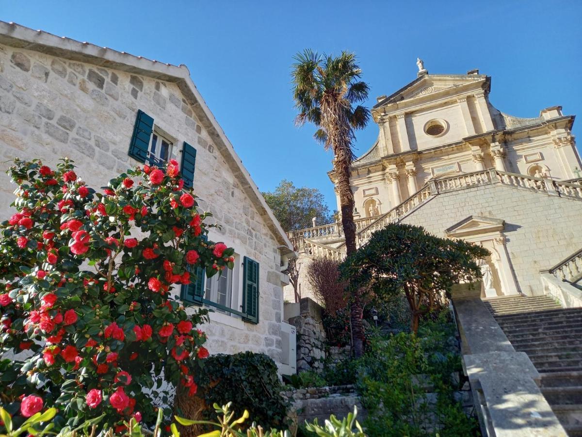 Romantic Stone House By The Sea **** Kotor Exterior photo