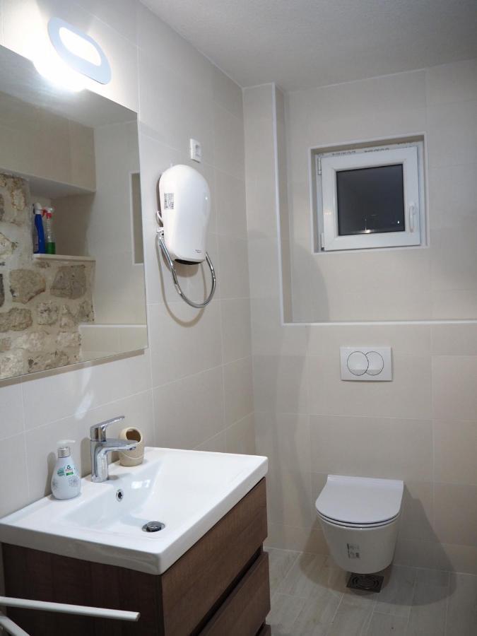 Romantic Stone House By The Sea **** Kotor Exterior photo