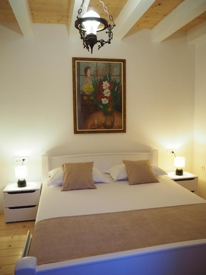 Romantic Stone House By The Sea **** Kotor Exterior photo