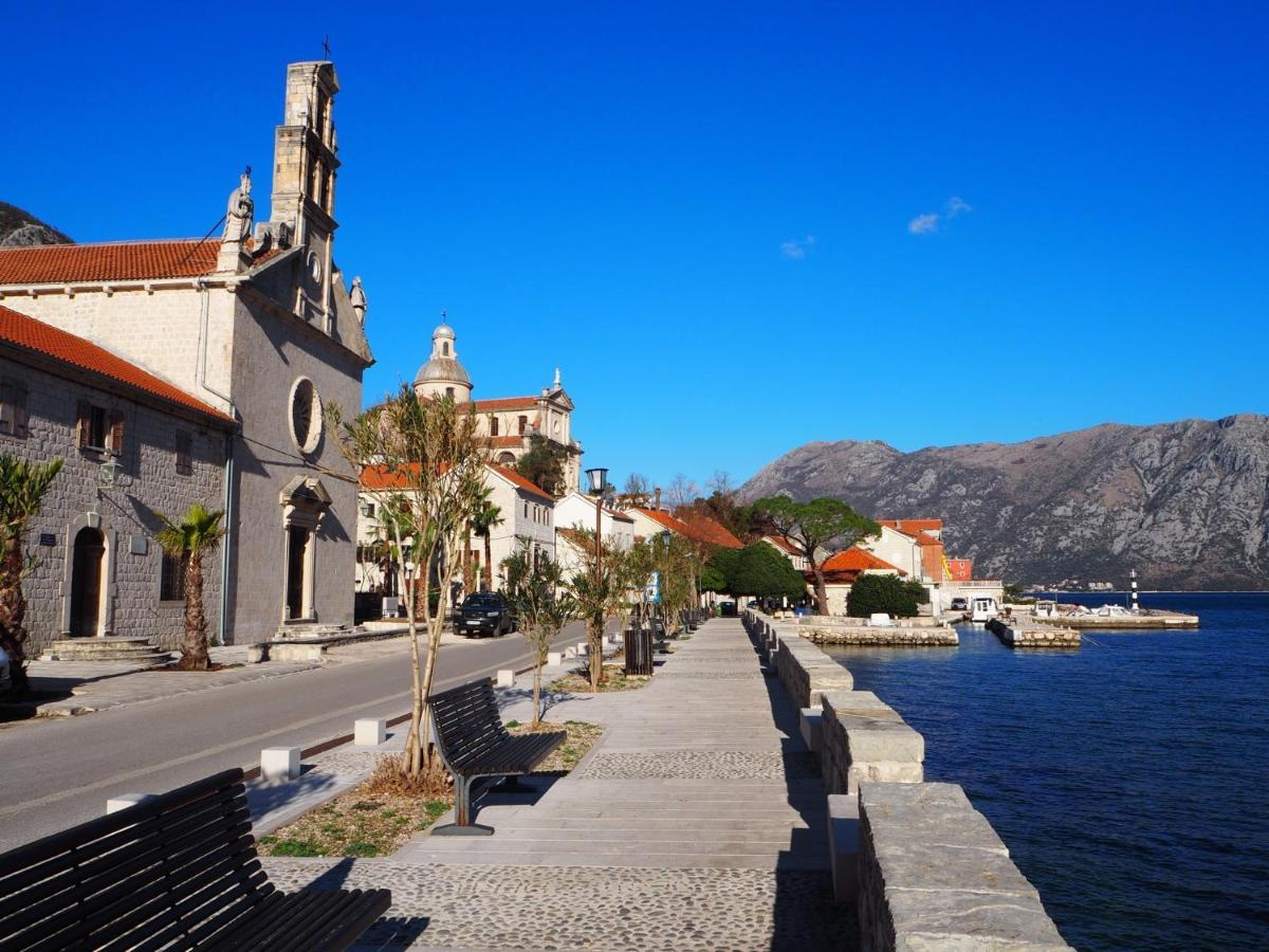 Romantic Stone House By The Sea **** Kotor Exterior photo