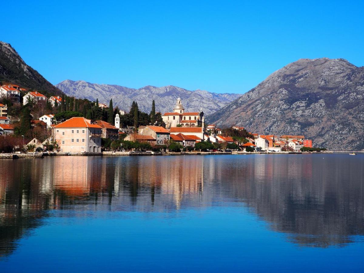 Romantic Stone House By The Sea **** Kotor Exterior photo