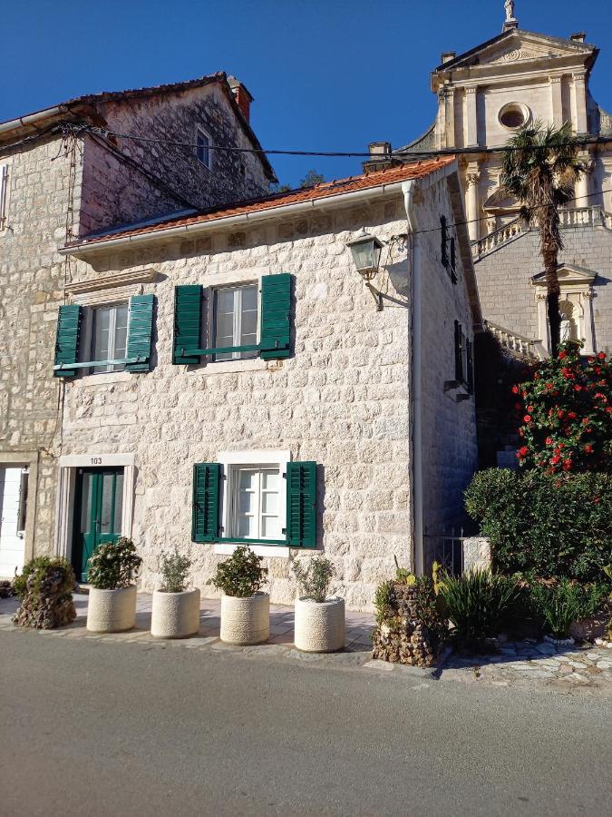 Romantic Stone House By The Sea **** Kotor Exterior photo