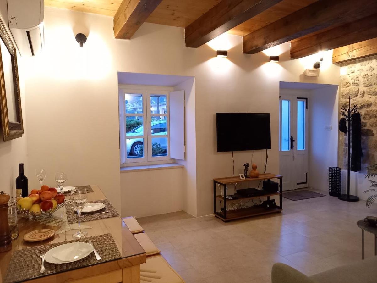 Romantic Stone House By The Sea **** Kotor Exterior photo