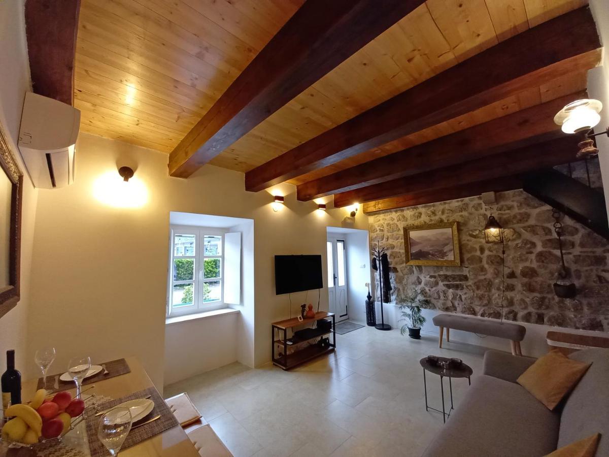 Romantic Stone House By The Sea **** Kotor Exterior photo